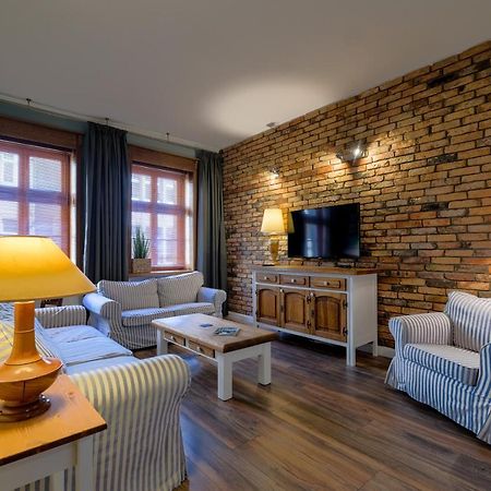 Old House Apartments Познань Экстерьер фото