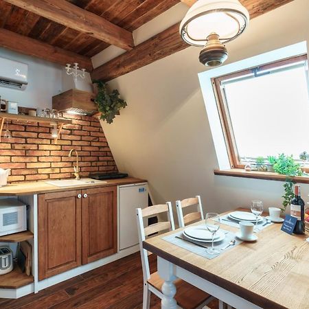 Old House Apartments Познань Экстерьер фото