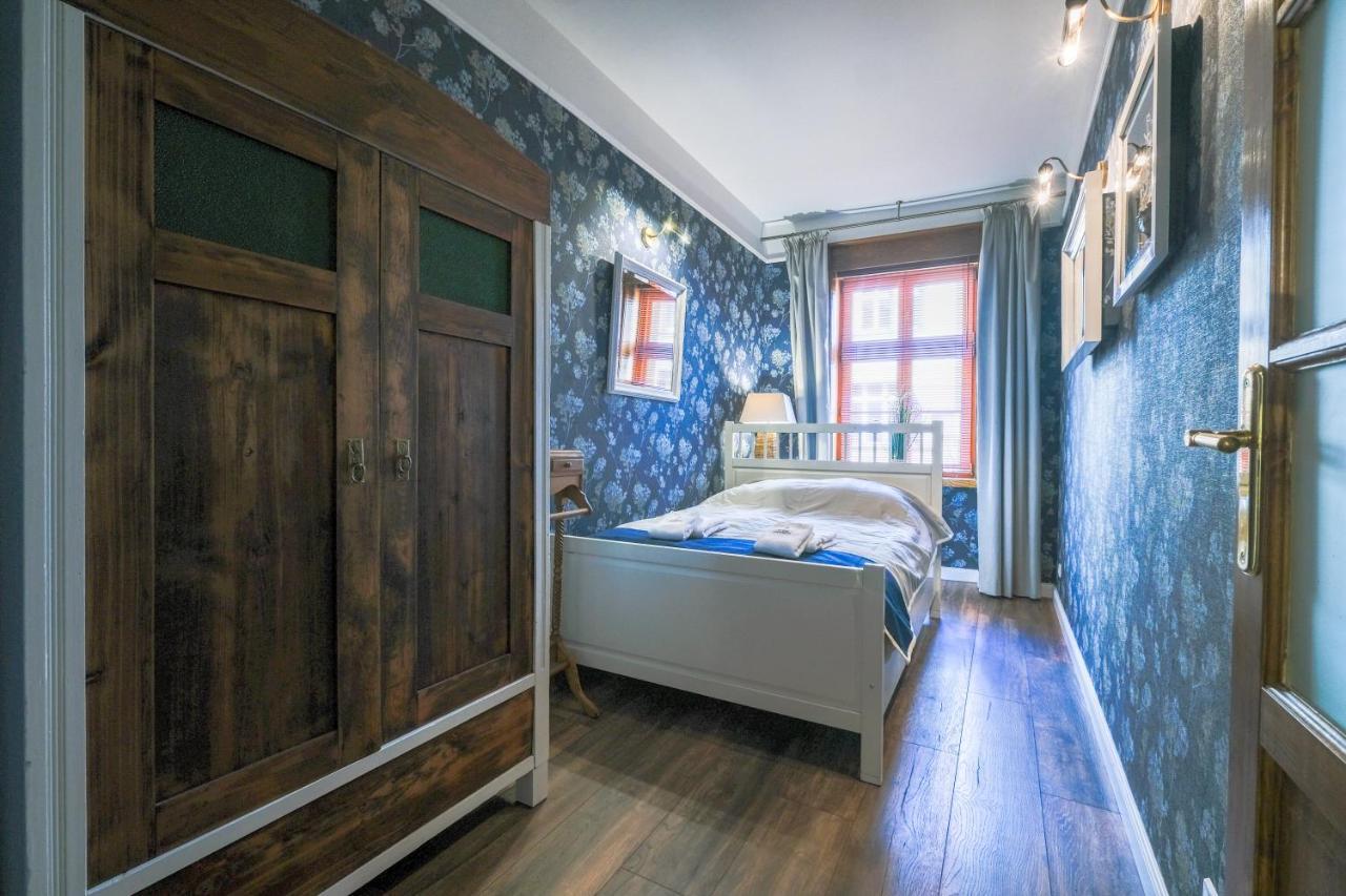Old House Apartments Познань Экстерьер фото