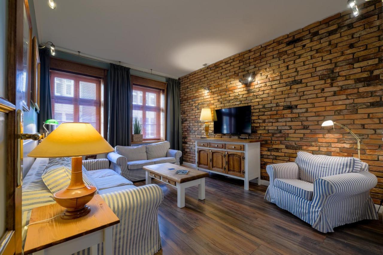 Old House Apartments Познань Экстерьер фото