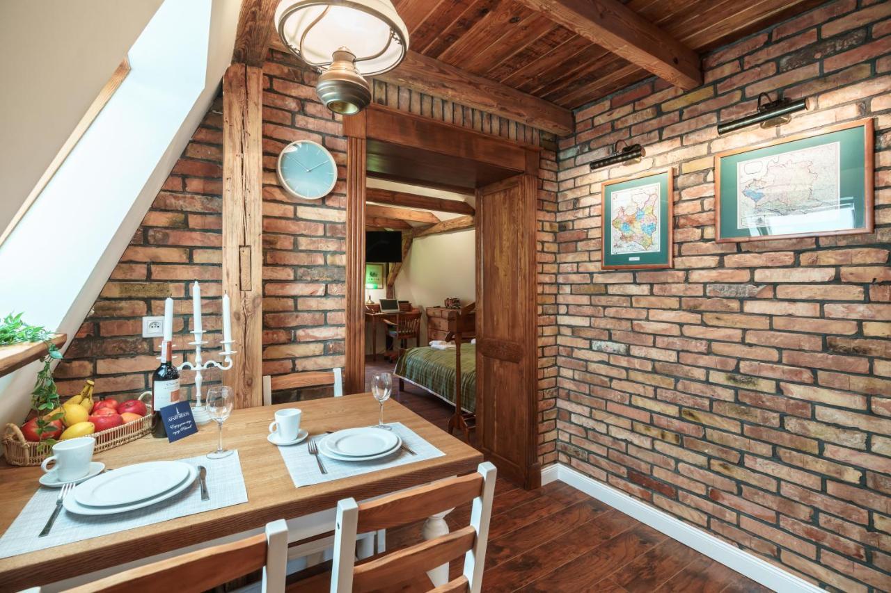 Old House Apartments Познань Экстерьер фото