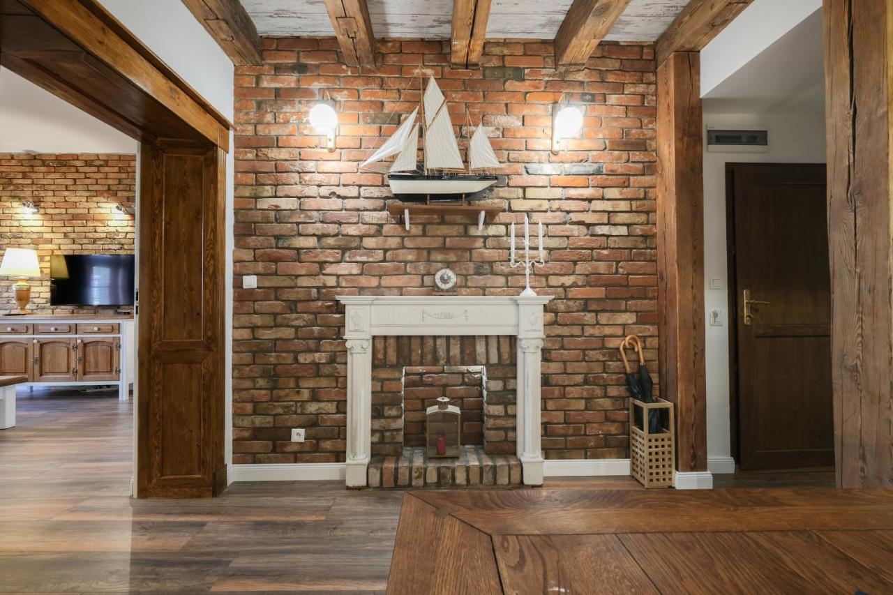 Old House Apartments Познань Экстерьер фото